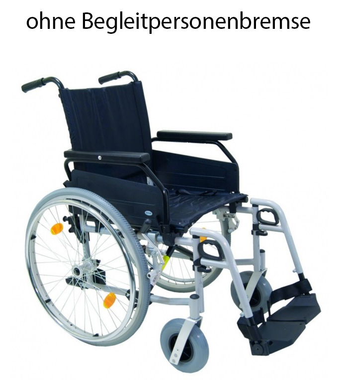 Sedia a rotelle Rotec XL grigia, vista laterale. Grandi ruote a raggi posteriori con pneumatici grigi, ruote anteriori più piccole e orientabili. Seduta e schienale in tessuto nero, telaio grigio, poggiapiedi neri. Senza freno accompagnatore.