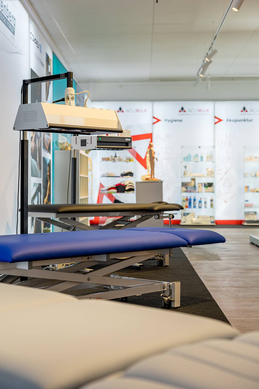 Weitere Therapieliegen bei AcuMax