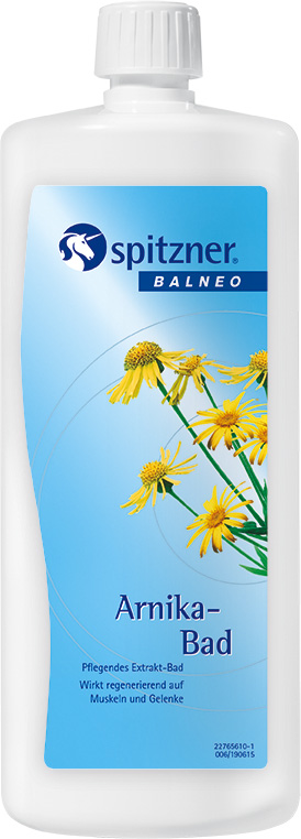 Flacon blanc avec une étiquette bleue et des fleurs d'arnica jaunes. Étiquette arborant le logo BALNEO de Spitzner et la mention « Bain à l'arnica ». Bain nourrissant à base d'extraits, aux effets régénérants sur les muscles et les articulations.